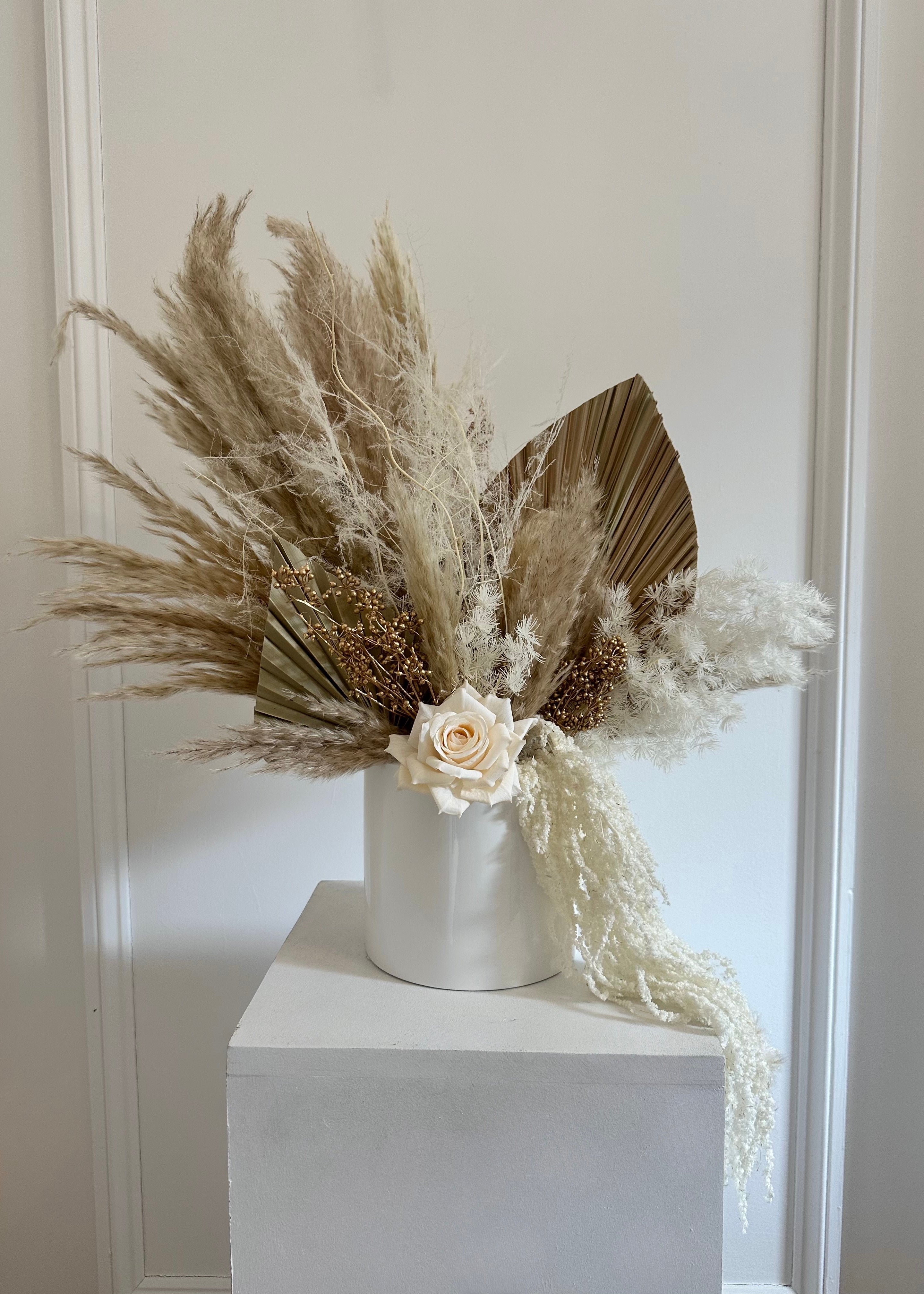 VASE ARRANGEMENTS